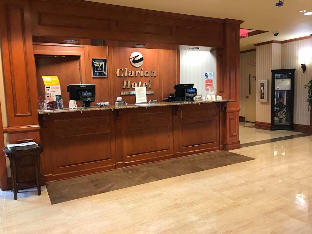 汤姆斯河会议中心克拉丽奥酒店 外观 照片