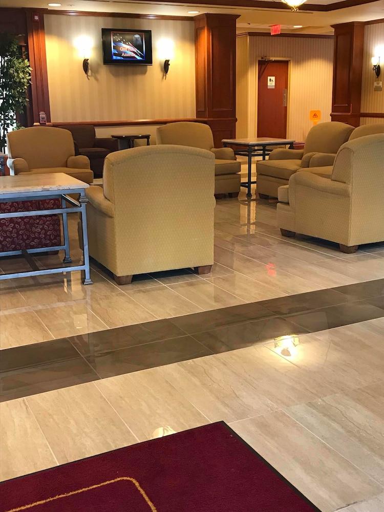 汤姆斯河会议中心克拉丽奥酒店 外观 照片